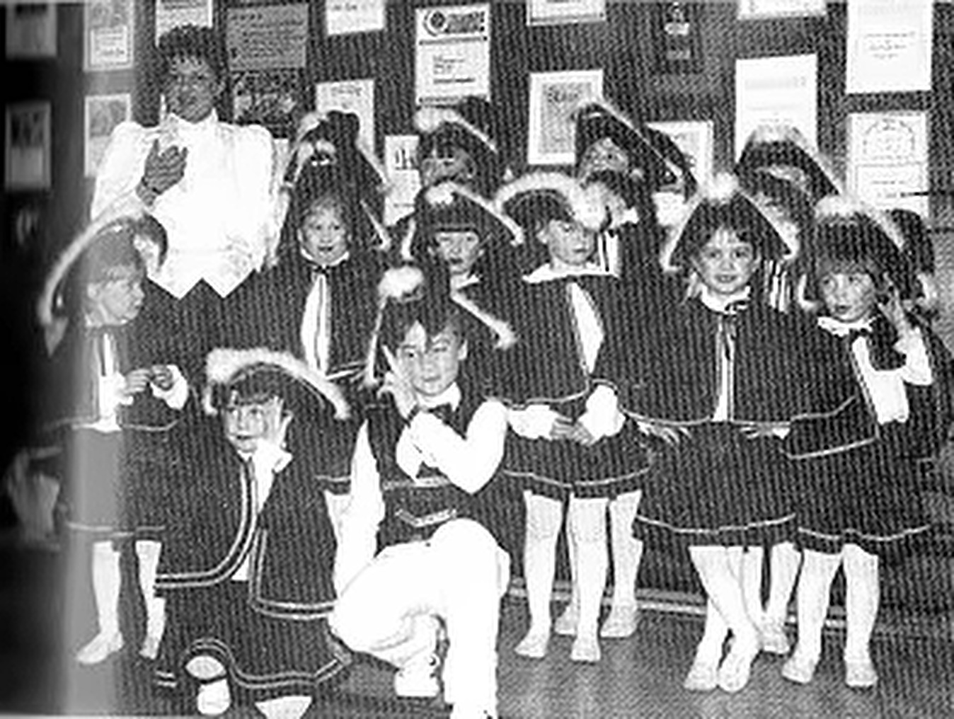 Mini-Garde „Rot-Weiß“ (4–10 Jahre)